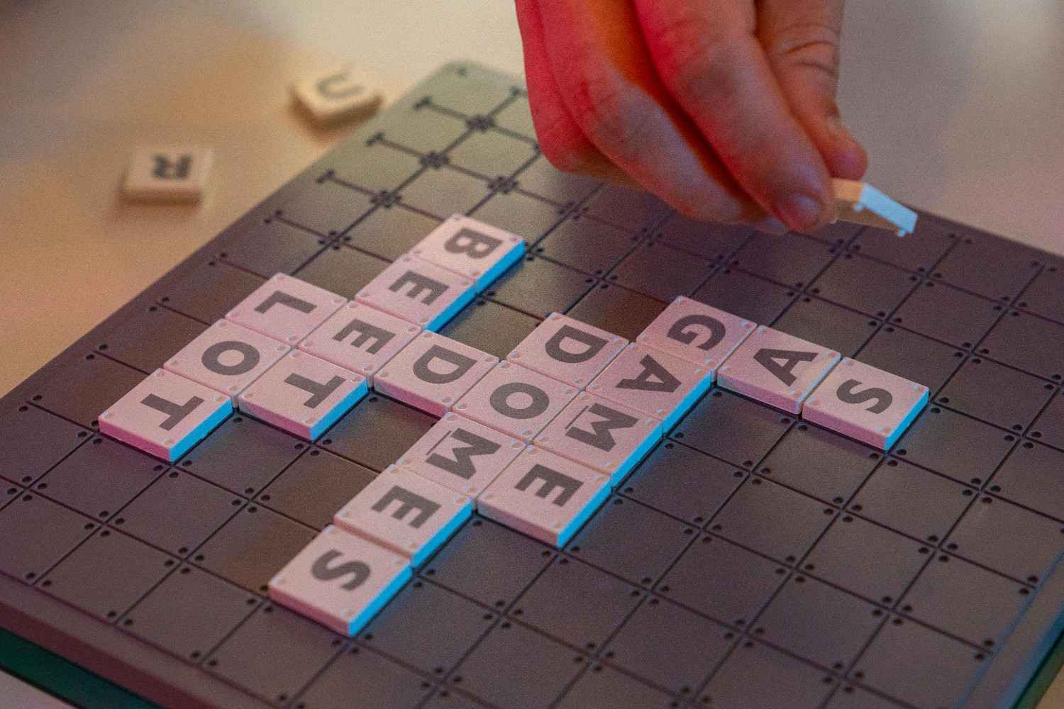 The Rise of Contexto: A Guide to Meaning-Based Word Games